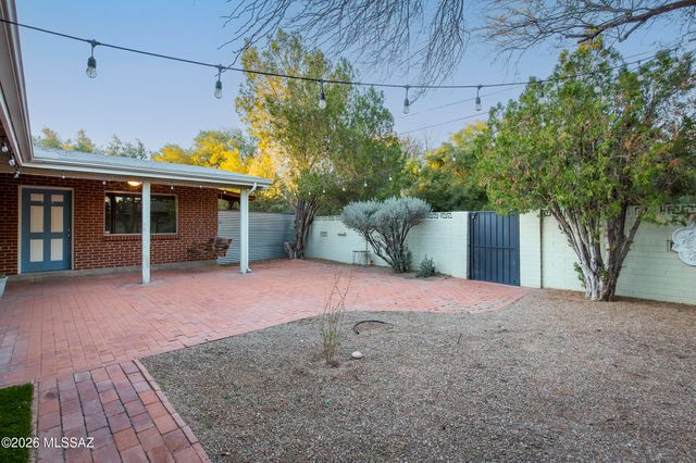 2202 N Frannea Drive, Tucson, AZ 85712