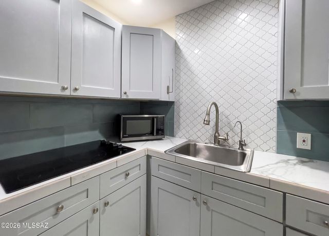 2202 N Frannea Drive, Tucson, AZ 85712