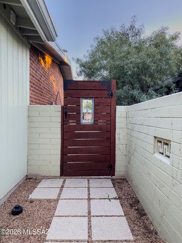 2202 N Frannea Drive, Tucson, AZ 85712