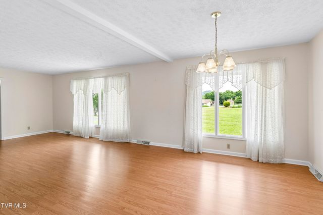 112 Hillrise Road, Gray, TN 37615