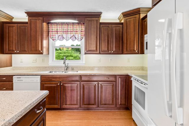 112 Hillrise Road, Gray, TN 37615