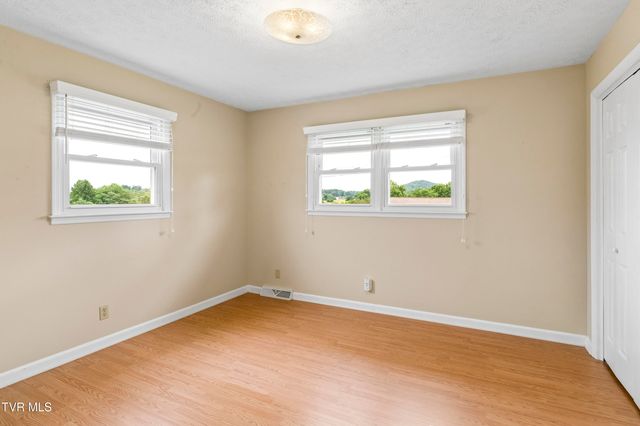 112 Hillrise Road, Gray, TN 37615