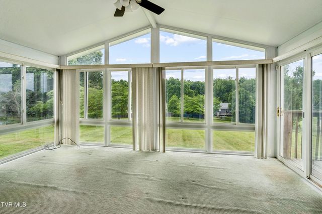 112 Hillrise Road, Gray, TN 37615