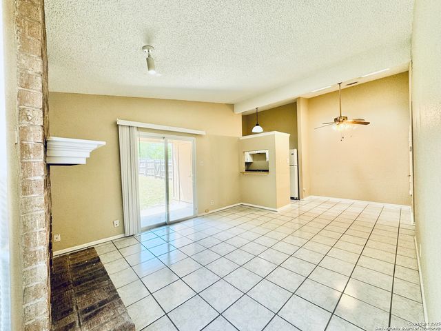 14535 WOODS HOLE DR, San Antonio, TX 78233