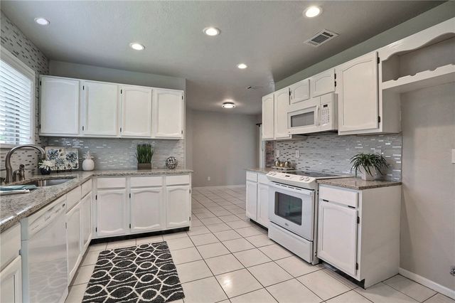 212 Aspenway Drive, Coppell, TX 75019