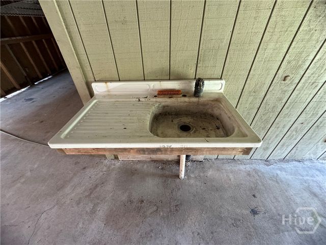 190 Freeman Drive, Ellabell, GA 31308