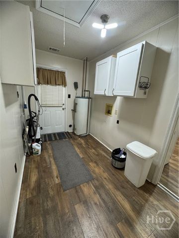 190 Freeman Drive, Ellabell, GA 31308