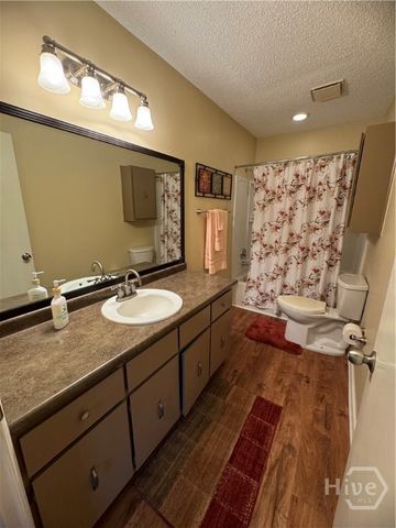 190 Freeman Drive, Ellabell, GA 31308