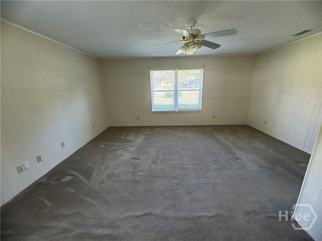 190 Freeman Drive, Ellabell, GA 31308