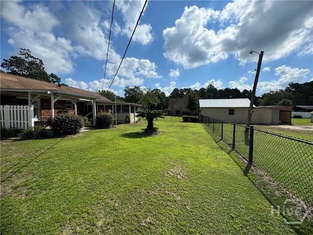 190 Freeman Drive, Ellabell, GA 31308