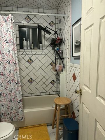 6911 Compton, Compton, CA 90001