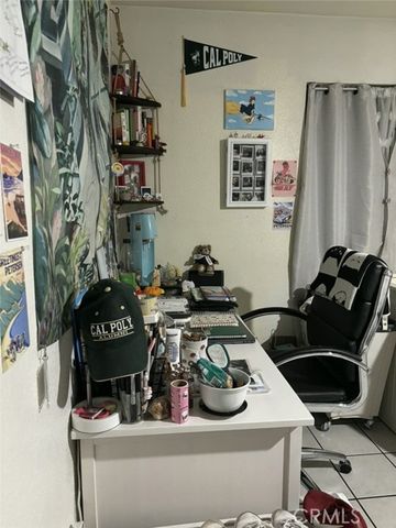 6911 Compton, Compton, CA 90001