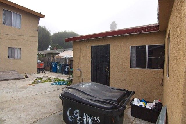 6911 Compton, Compton, CA 90001