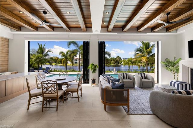 528 Turtle Hatch RD, Naples, FL 34103