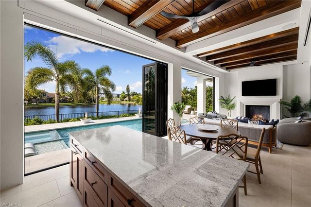 528 Turtle Hatch RD, Naples, FL 34103