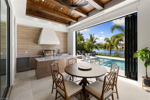 528 Turtle Hatch RD, Naples, FL 34103