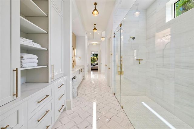 528 Turtle Hatch RD, Naples, FL 34103