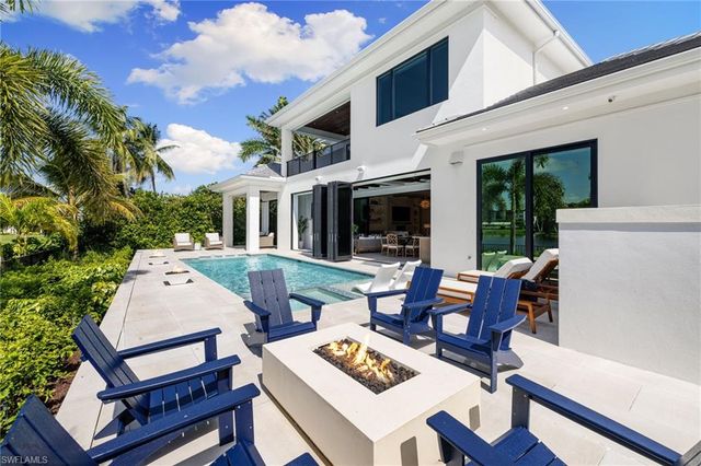 528 Turtle Hatch RD, Naples, FL 34103