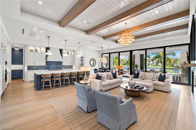 528 Turtle Hatch RD, Naples, FL 34103