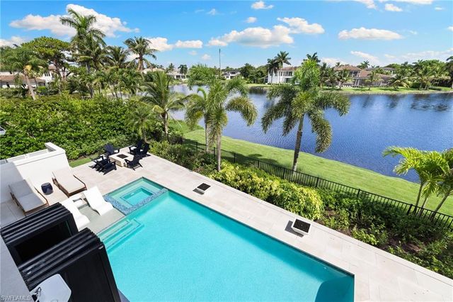 528 Turtle Hatch RD, Naples, FL 34103