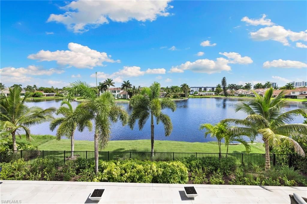 528 Turtle Hatch RD, Naples, FL 34103