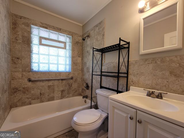 268 Elks Street B, Winder, GA 30680