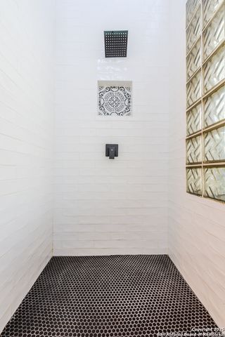 13831 TX Highway 127, Sabinal, TX 78881