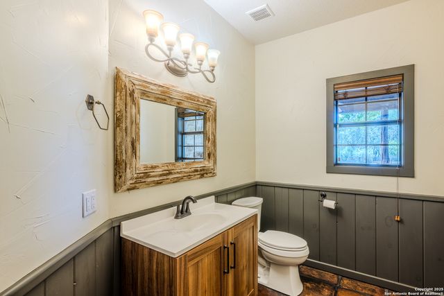 13831 TX Highway 127, Sabinal, TX 78881