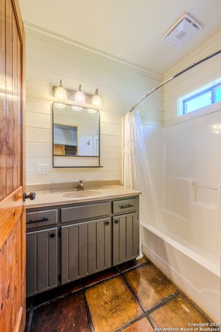 13831 TX Highway 127, Sabinal, TX 78881