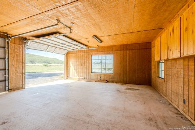 13831 TX Highway 127, Sabinal, TX 78881