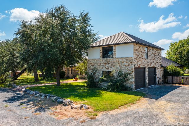 13831 TX Highway 127, Sabinal, TX 78881