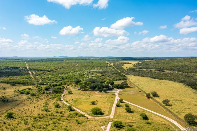 13831 TX Highway 127, Sabinal, TX 78881