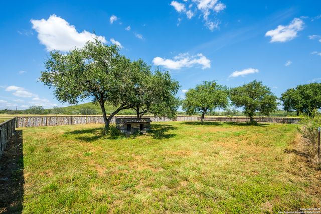 13831 TX Highway 127, Sabinal, TX 78881