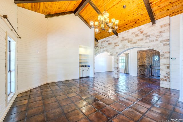 13831 TX Highway 127, Sabinal, TX 78881