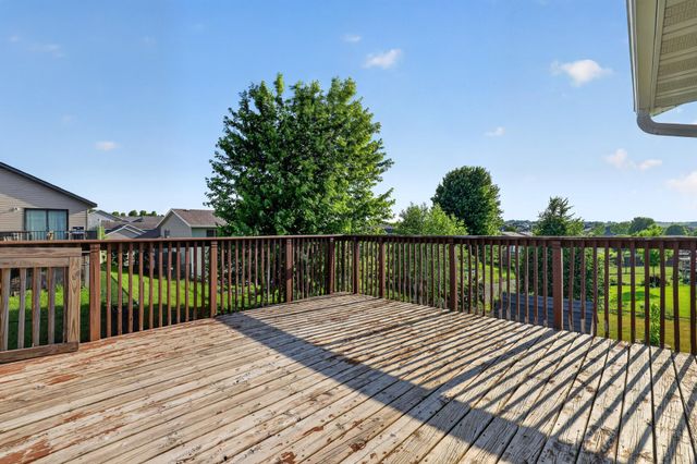 5852 Excalibur Court NW, Rochester, MN 55901