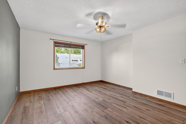 5852 Excalibur Court NW, Rochester, MN 55901