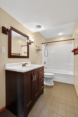5852 Excalibur Court NW, Rochester, MN 55901