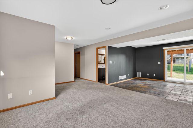 5852 Excalibur Court NW, Rochester, MN 55901