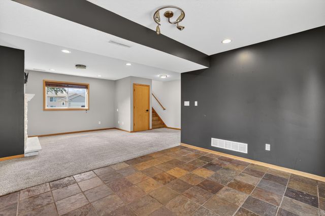 5852 Excalibur Court NW, Rochester, MN 55901