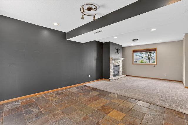 5852 Excalibur Court NW, Rochester, MN 55901