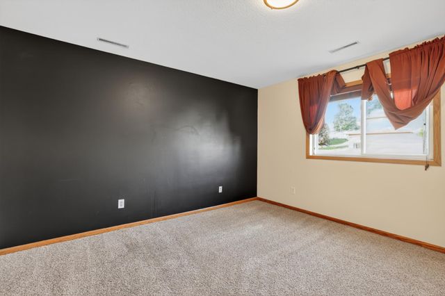 5852 Excalibur Court NW, Rochester, MN 55901