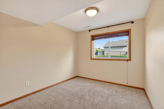 5852 Excalibur Court NW, Rochester, MN 55901