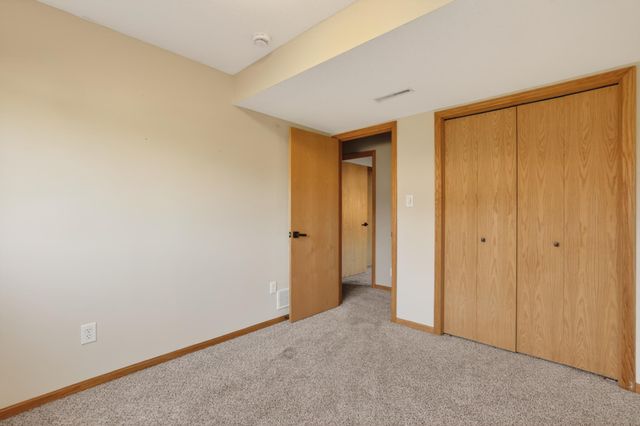 5852 Excalibur Court NW, Rochester, MN 55901