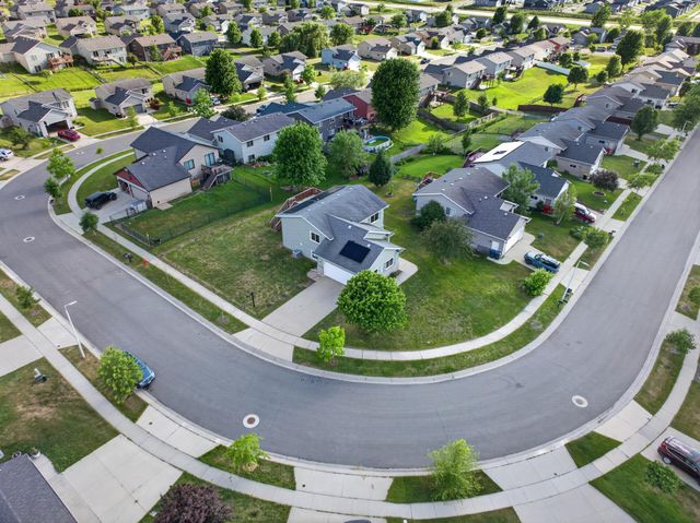 5852 Excalibur Court NW, Rochester, MN 55901