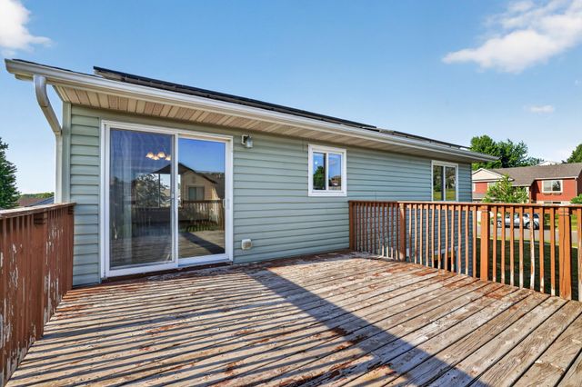 5852 Excalibur Court NW, Rochester, MN 55901