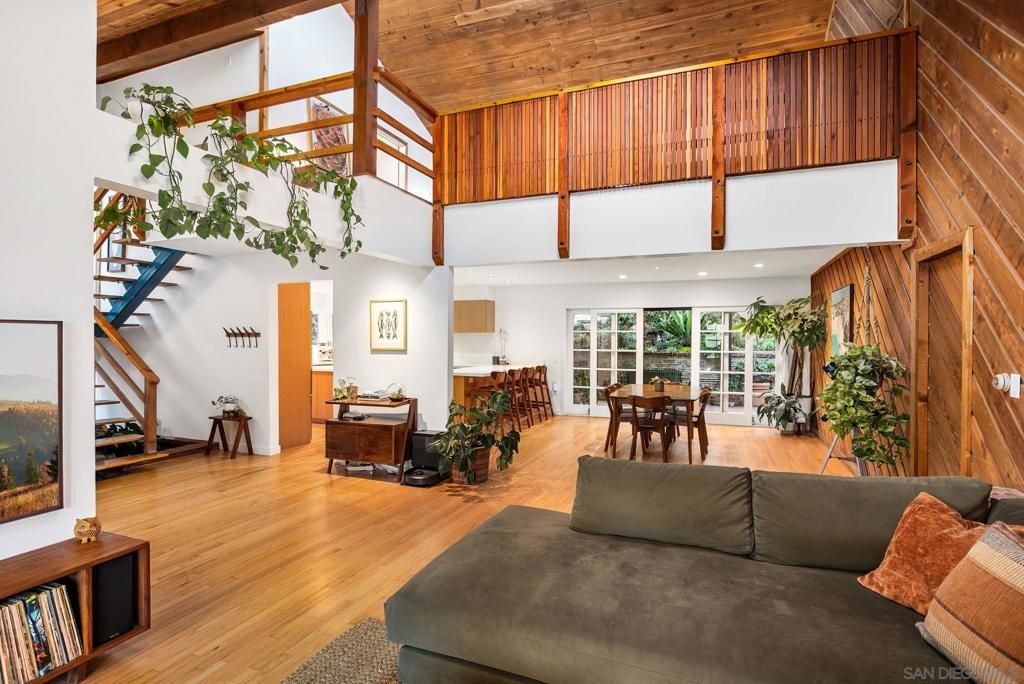 Image 1 of property listing at 4021 Bernice Dr, San Diego, CA 92107