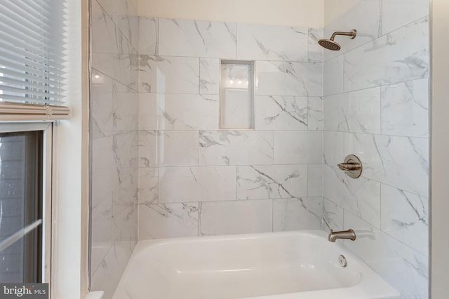 40 MELANIE HOLLOW LN, Fredericksburg, VA 22405
