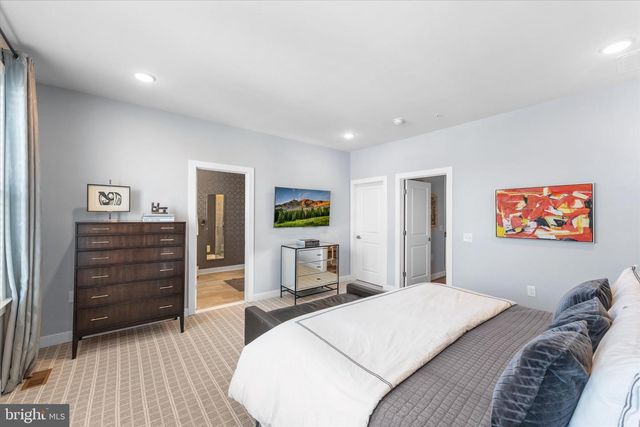 13363 LAUNDERS ST, Herndon, VA 20171