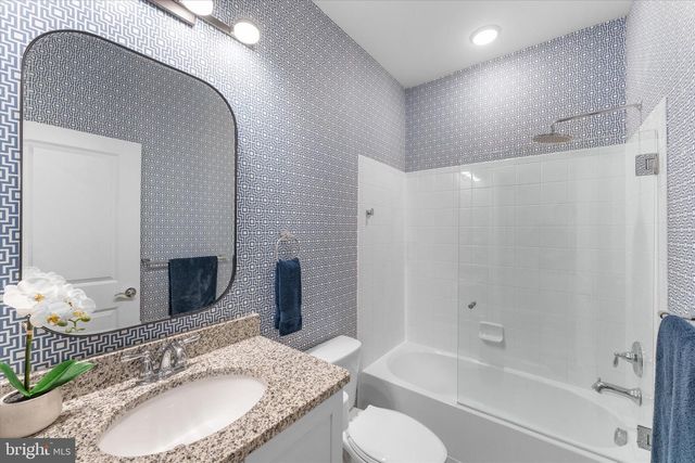 13363 LAUNDERS ST, Herndon, VA 20171