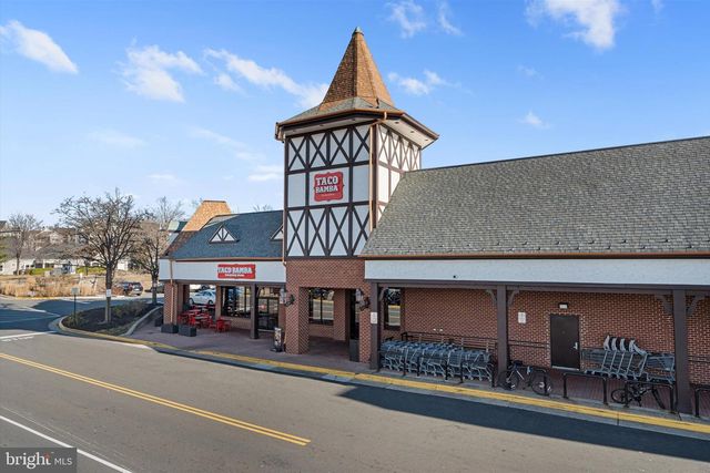 13363 LAUNDERS ST, Herndon, VA 20171
